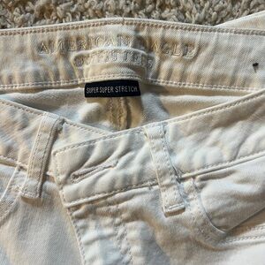 American Eagle Outfitters Cream Skinny Jeans